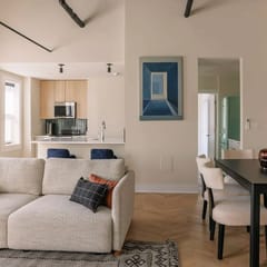 Luxury Designer Penthouse | Gold Coast/Old Town