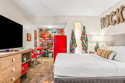 The Egyptian - Retro Modern Motel - COMBO 00/01 - Image 3