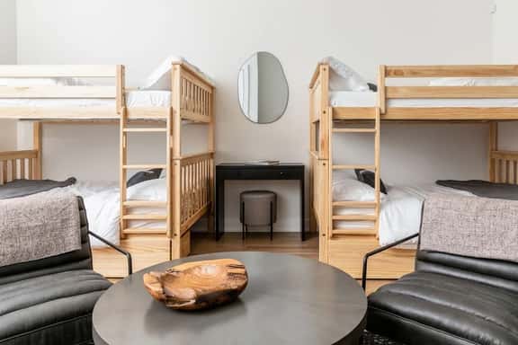 Luxury SOHO Styled Two-Level Townhouse - Old Town - Image 1