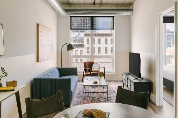 Luxury Designer Loft 402 | River North - Image 1