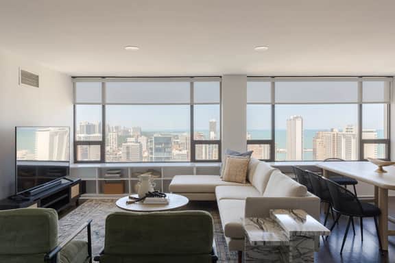 Luxury Designer Penthouse 3804 | Pool | Gold Coast - Image 4