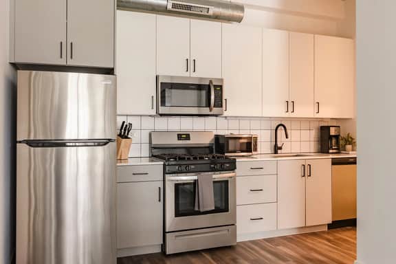 Luxury Designer Loft 202 | River North - Image 3